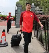 集结日西甲传出新动向；上海海港强势反弹；管理层表态：赛场秩序良好；赛程密集仍需轮换的简单介绍