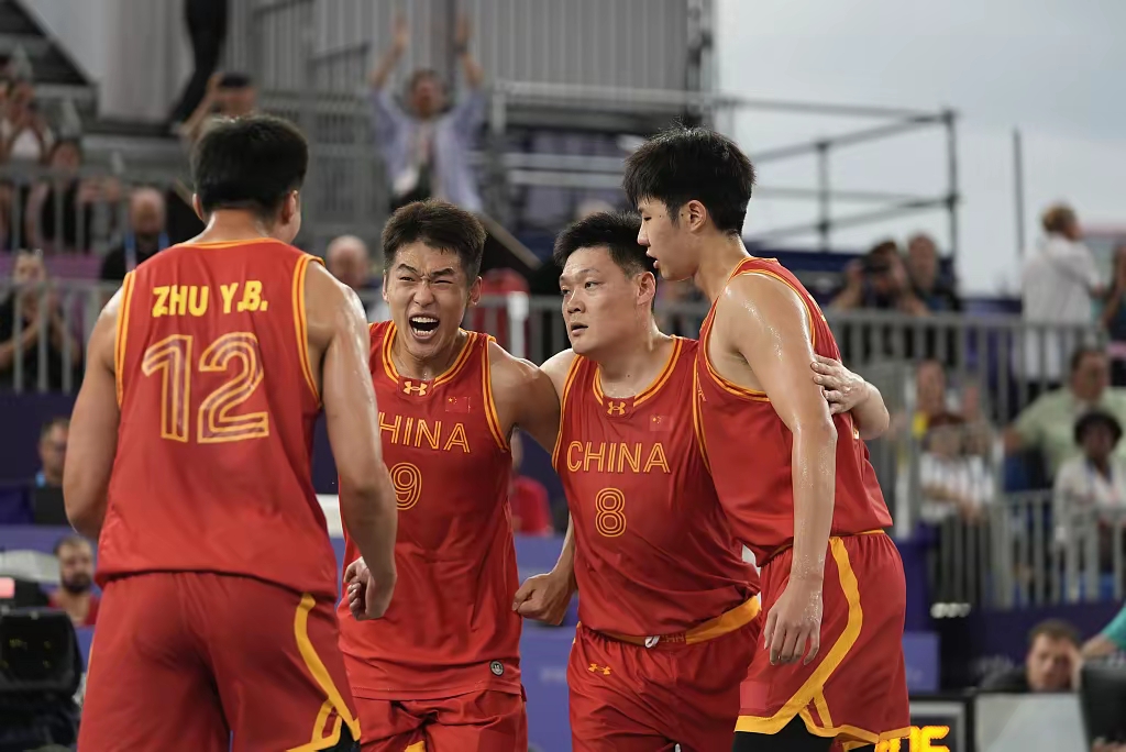 包含瓦伦西亚关键时刻战术微调西亚卡姆爆冷击败尤文图斯，风云突变深圳男篮加时末段扳平良机直接炸裂的词条